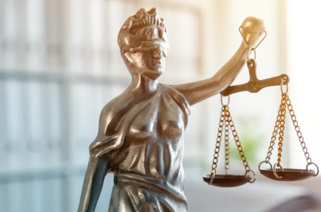 Egzekucja z nieruchomości należącej do przedsiębiorcy – krok po kroku