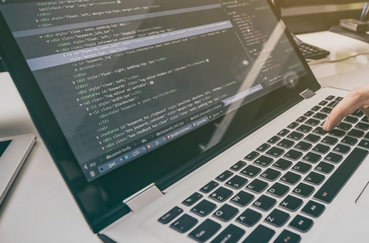 W jaki sposób Zimbra wspiera mobilną pracę i dostępność poczty na różnych urządzeniach?